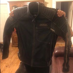 Harley Davidson screaming eagle riding jacket